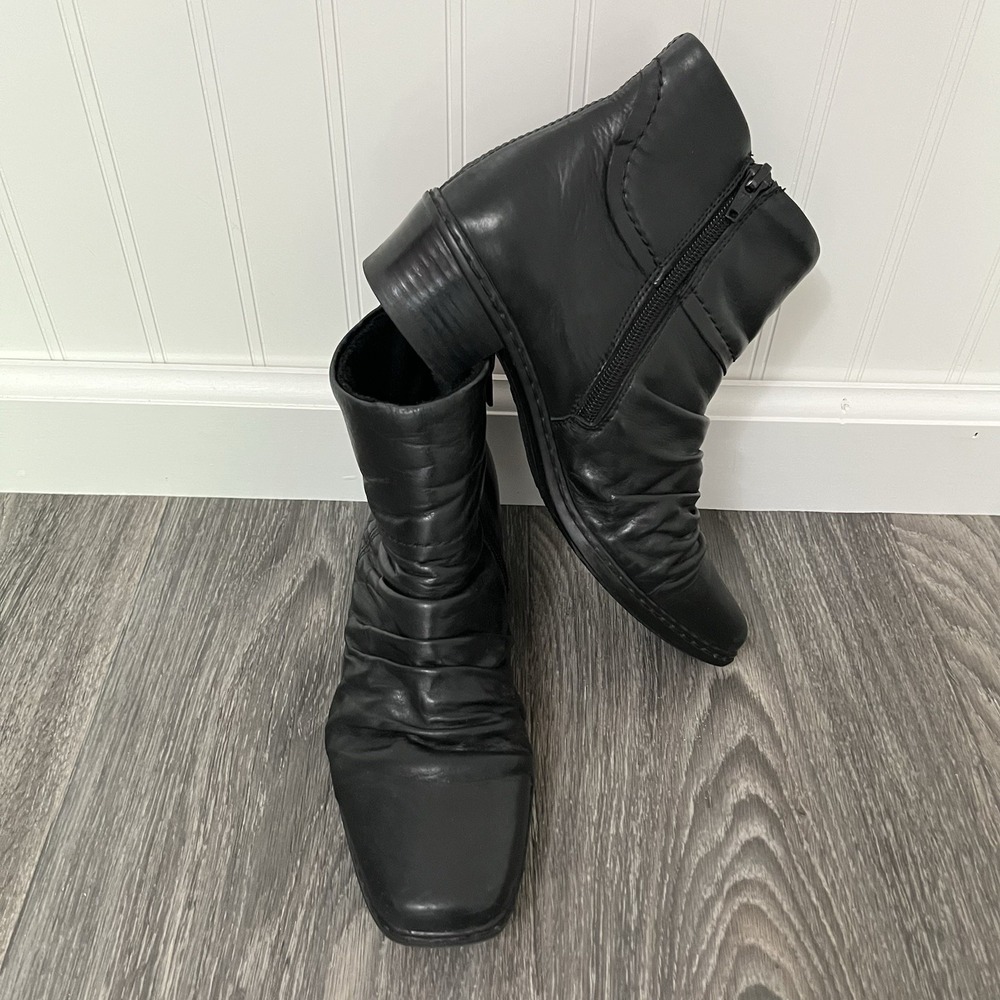 Rieker Kendra Black Leather Slouch Ankle Boots Wooden Button Sz 37 Sz 6.5 Moto